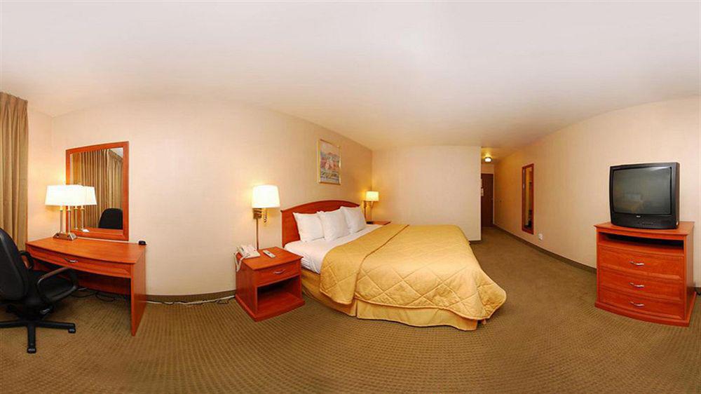 Econo Lodge Inn & Suites Sandy Bagian luar foto
