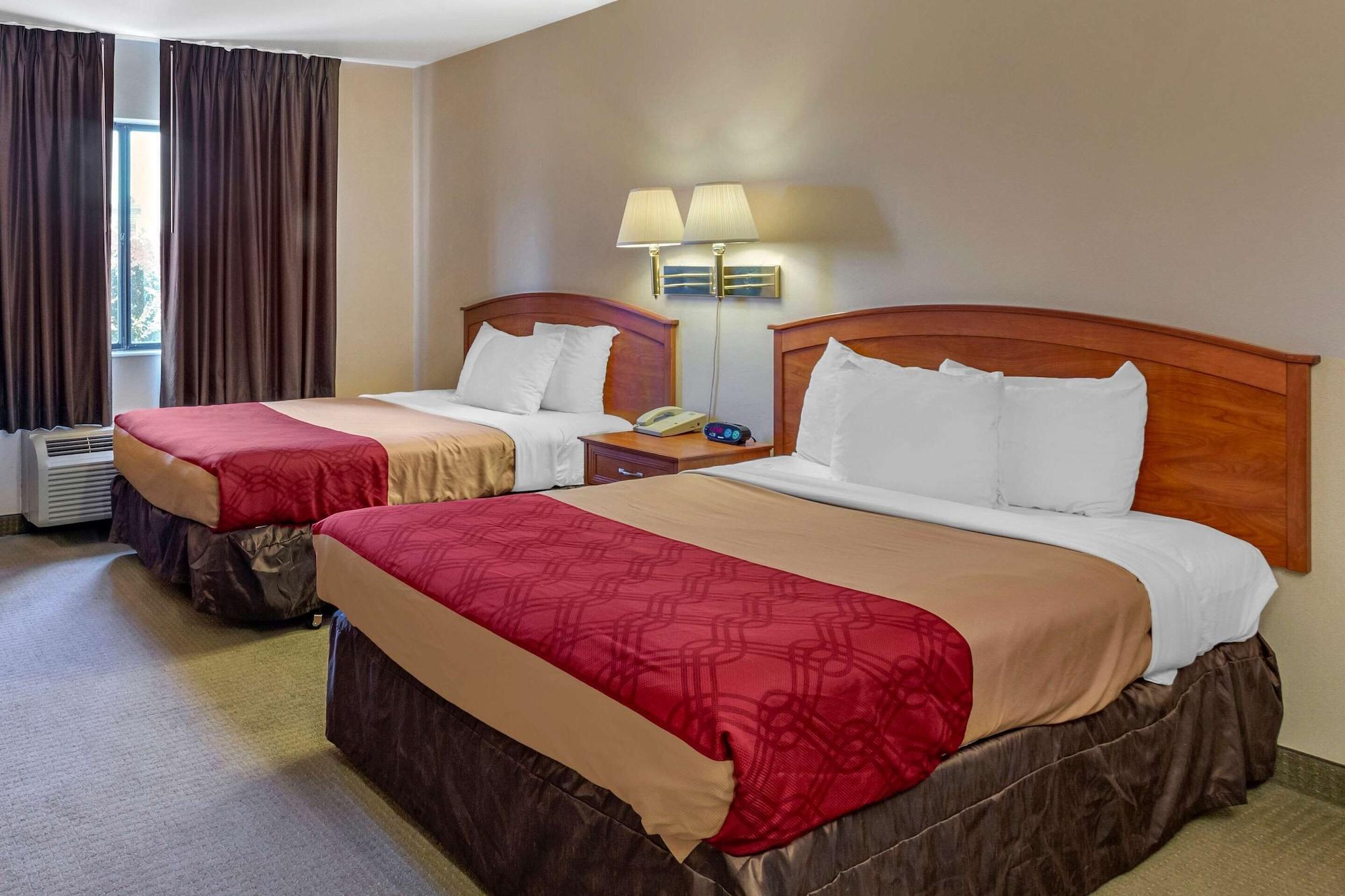 Econo Lodge Inn & Suites Sandy Bagian luar foto
