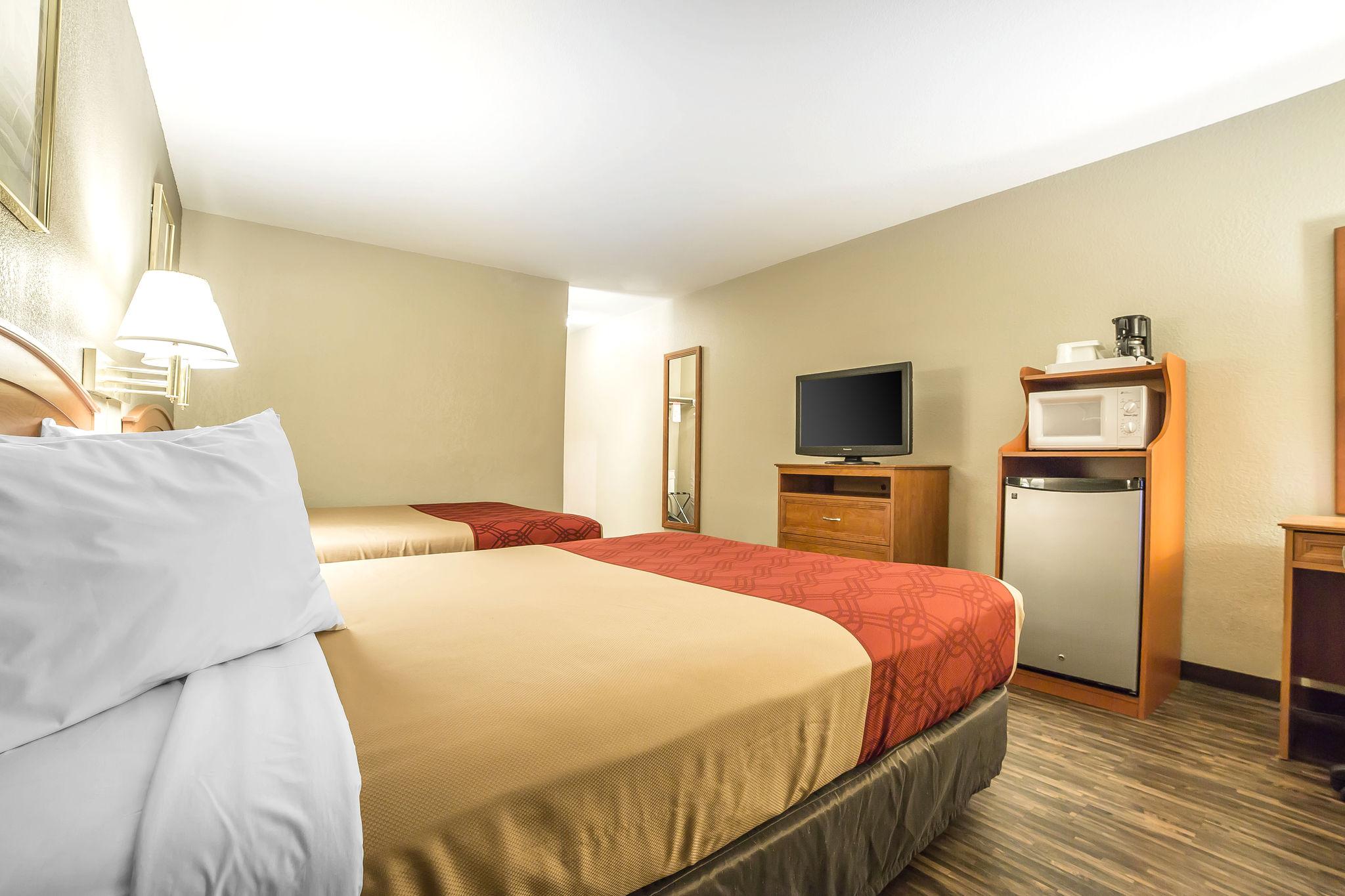 Econo Lodge Inn & Suites Sandy Bagian luar foto