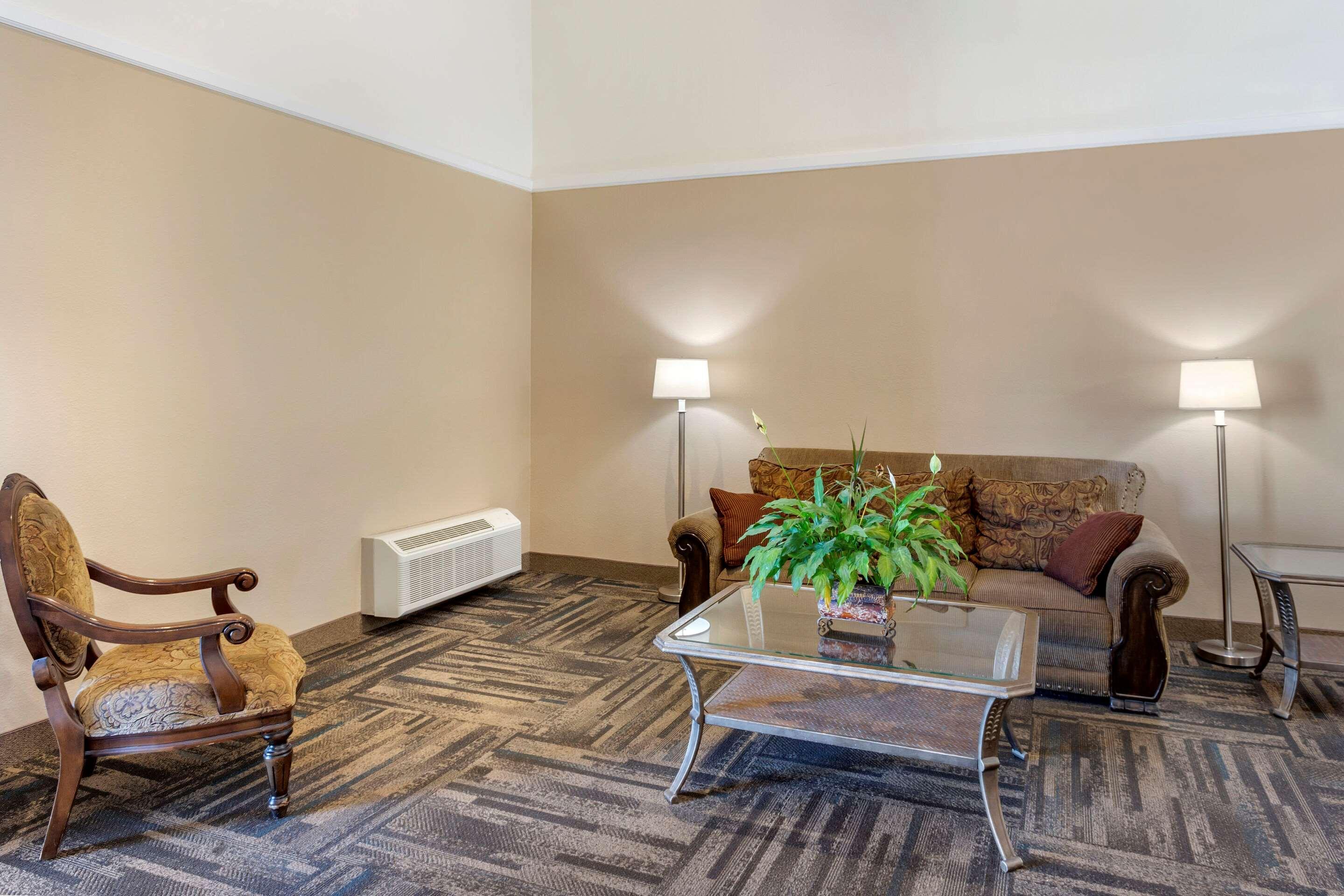 Econo Lodge Inn & Suites Sandy Bagian luar foto
