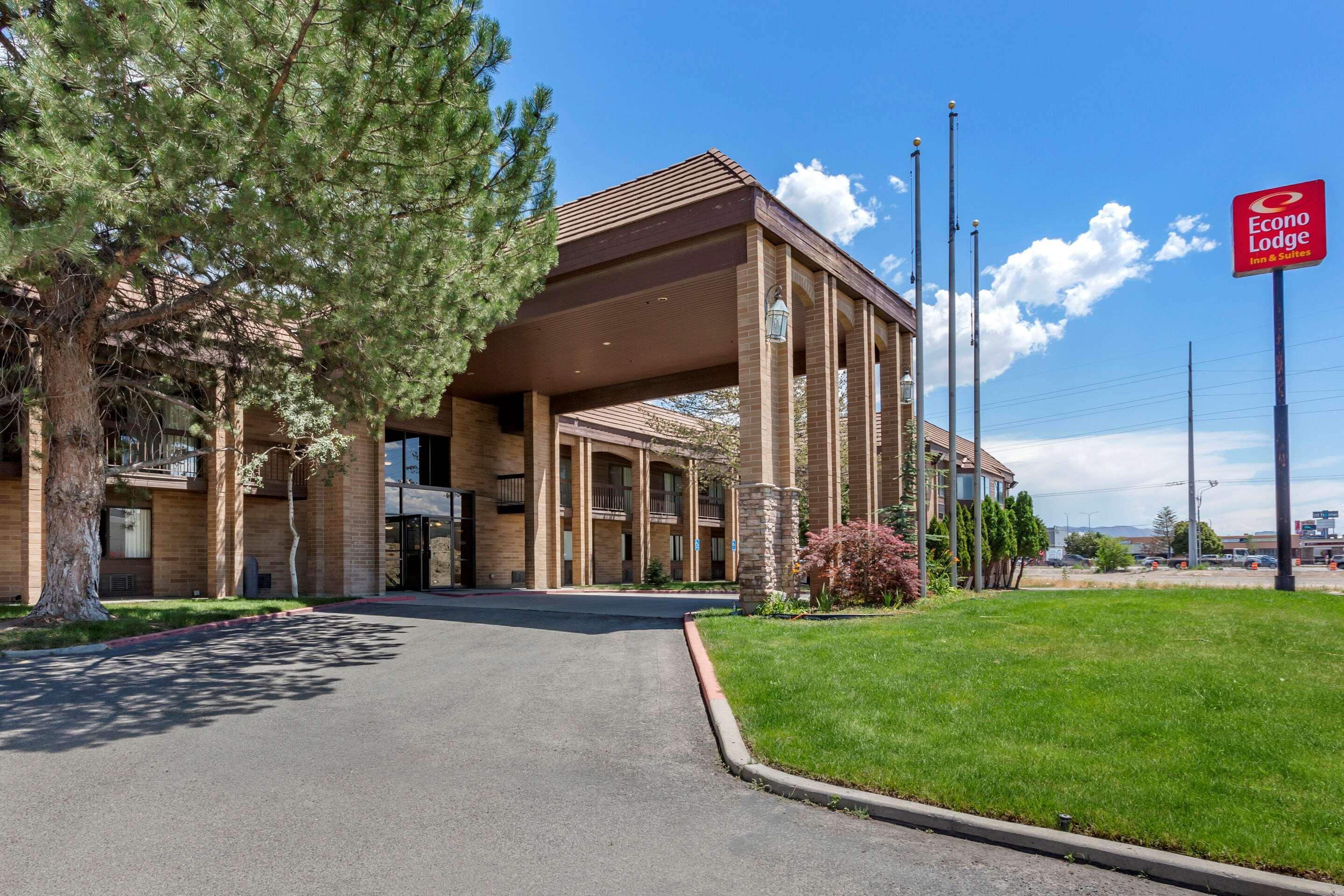 Econo Lodge Inn & Suites Sandy Bagian luar foto