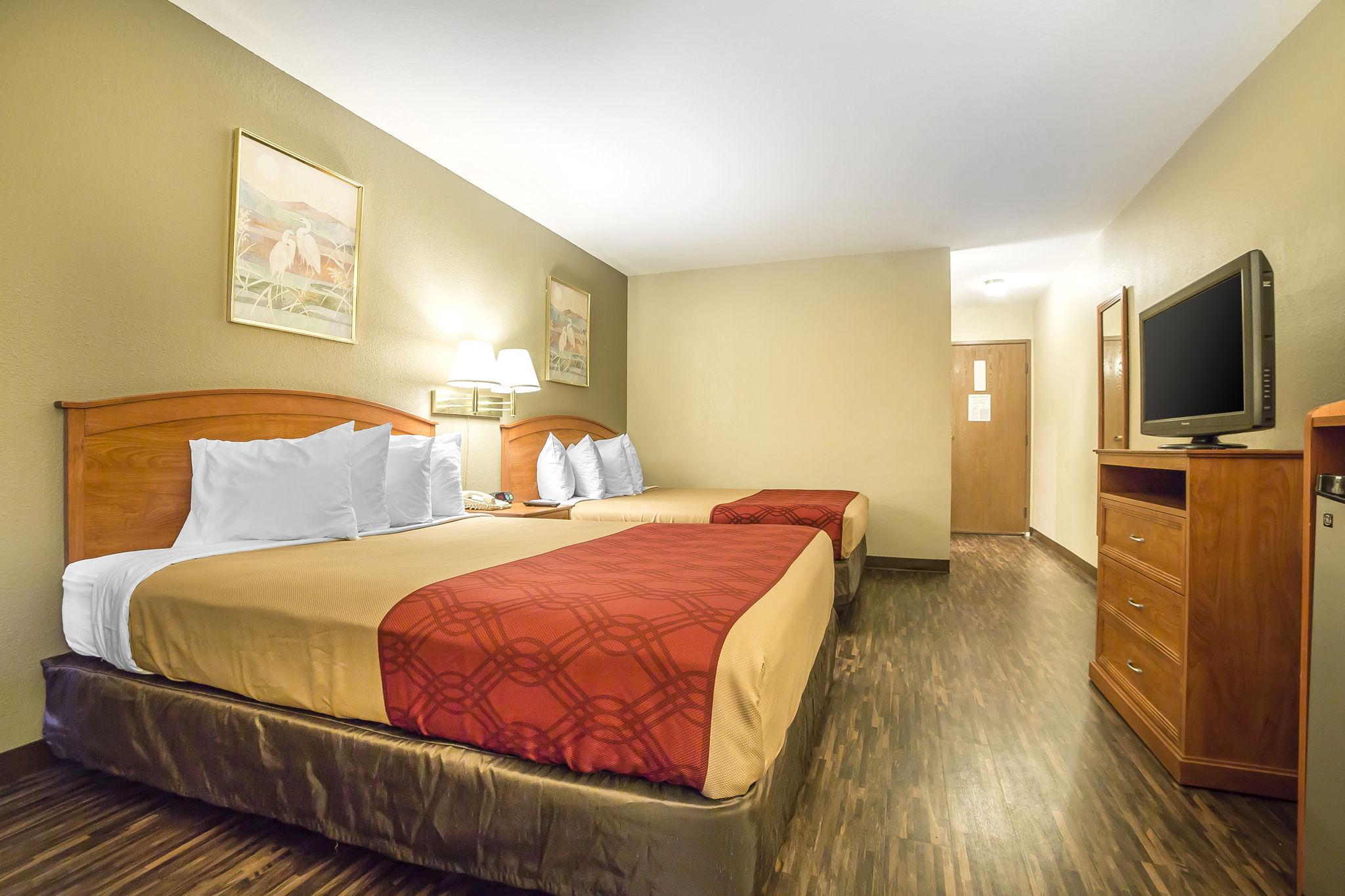 Econo Lodge Inn & Suites Sandy Bagian luar foto