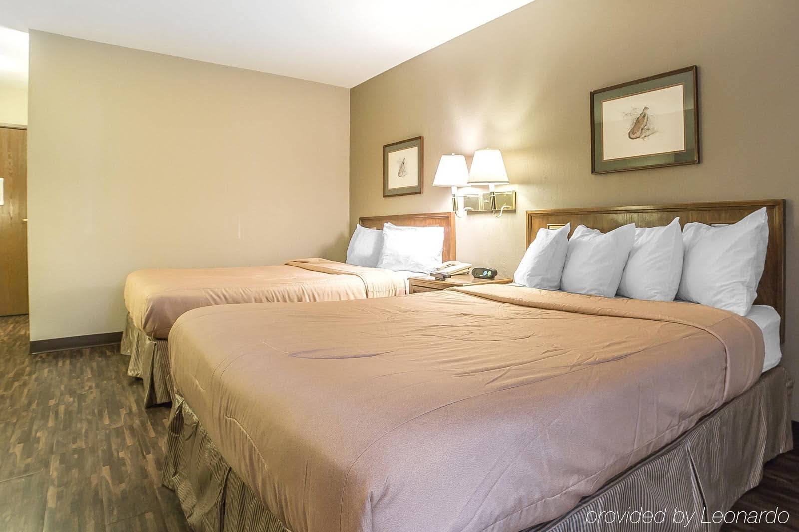 Econo Lodge Inn & Suites Sandy Bagian luar foto