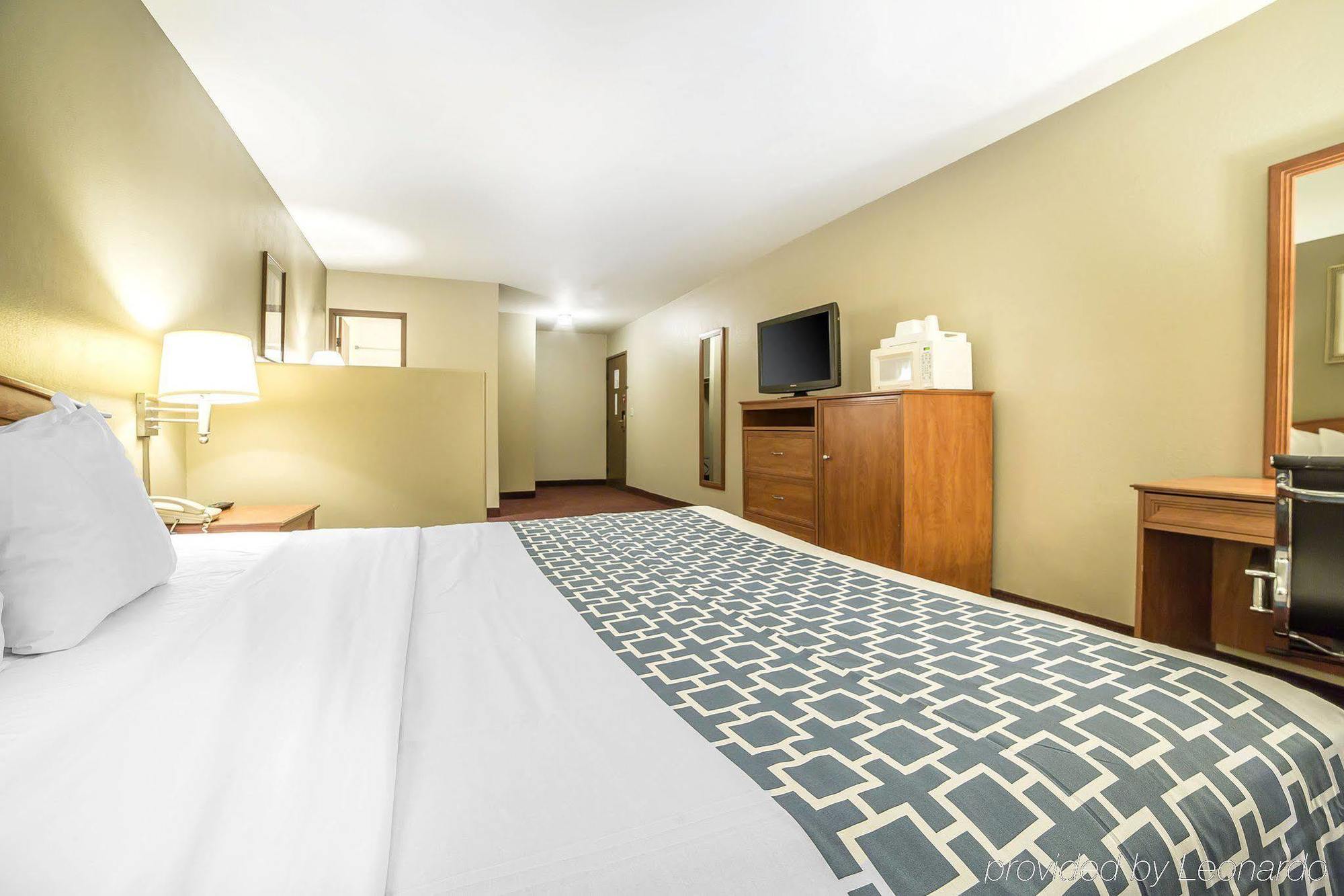 Econo Lodge Inn & Suites Sandy Bagian luar foto